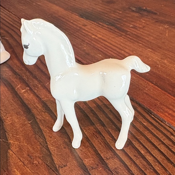 Vintage MCM White and Brown Mini Horse Figurines (2) Japan - Picture 9 of 11